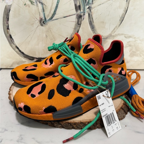 ADIDAS Pharrell NMD Hu animal print sneakers ☀️ - Picture 4 of 11